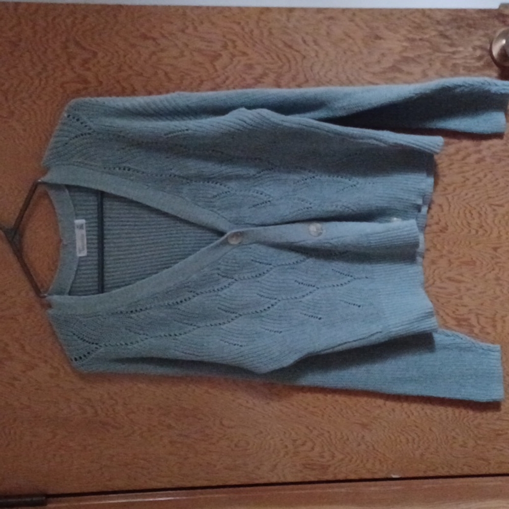 89th & Madison dusty blue cardigan. Medium.